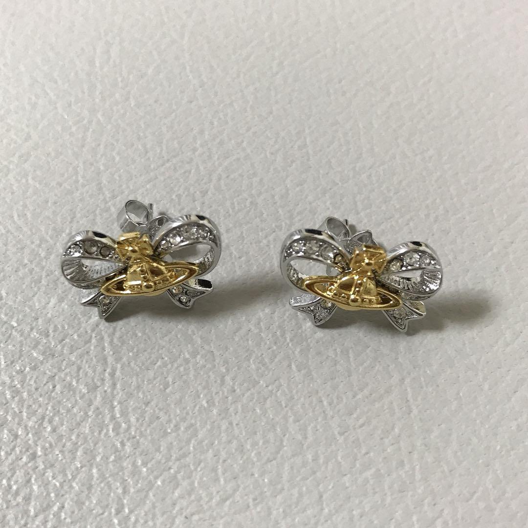 ヴィヴィアンウエストウッド　リボンオーブピアス
