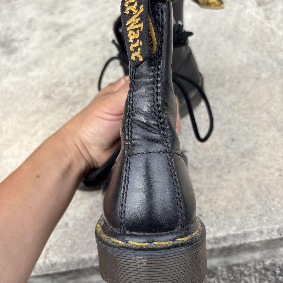 Dr. Martens ブラック ワークブーツ 1460 HARPER