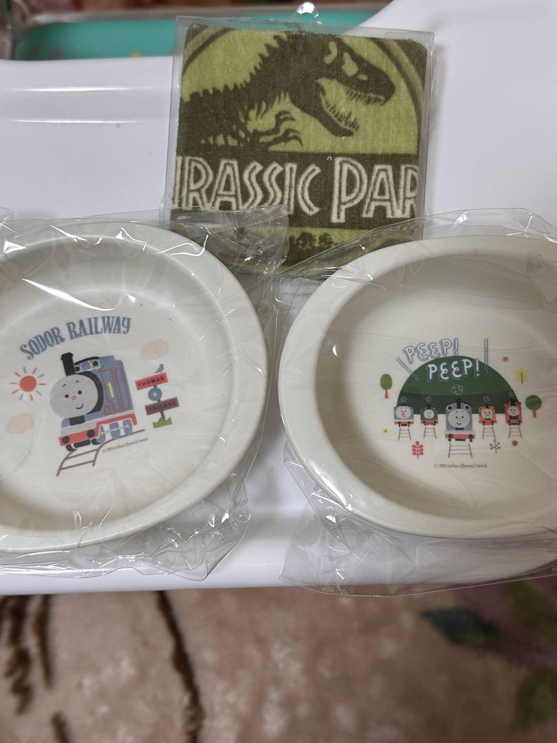 ソドー鉄道と恐竜のハンカチ陶器食器2個セットマグカップ・食器
