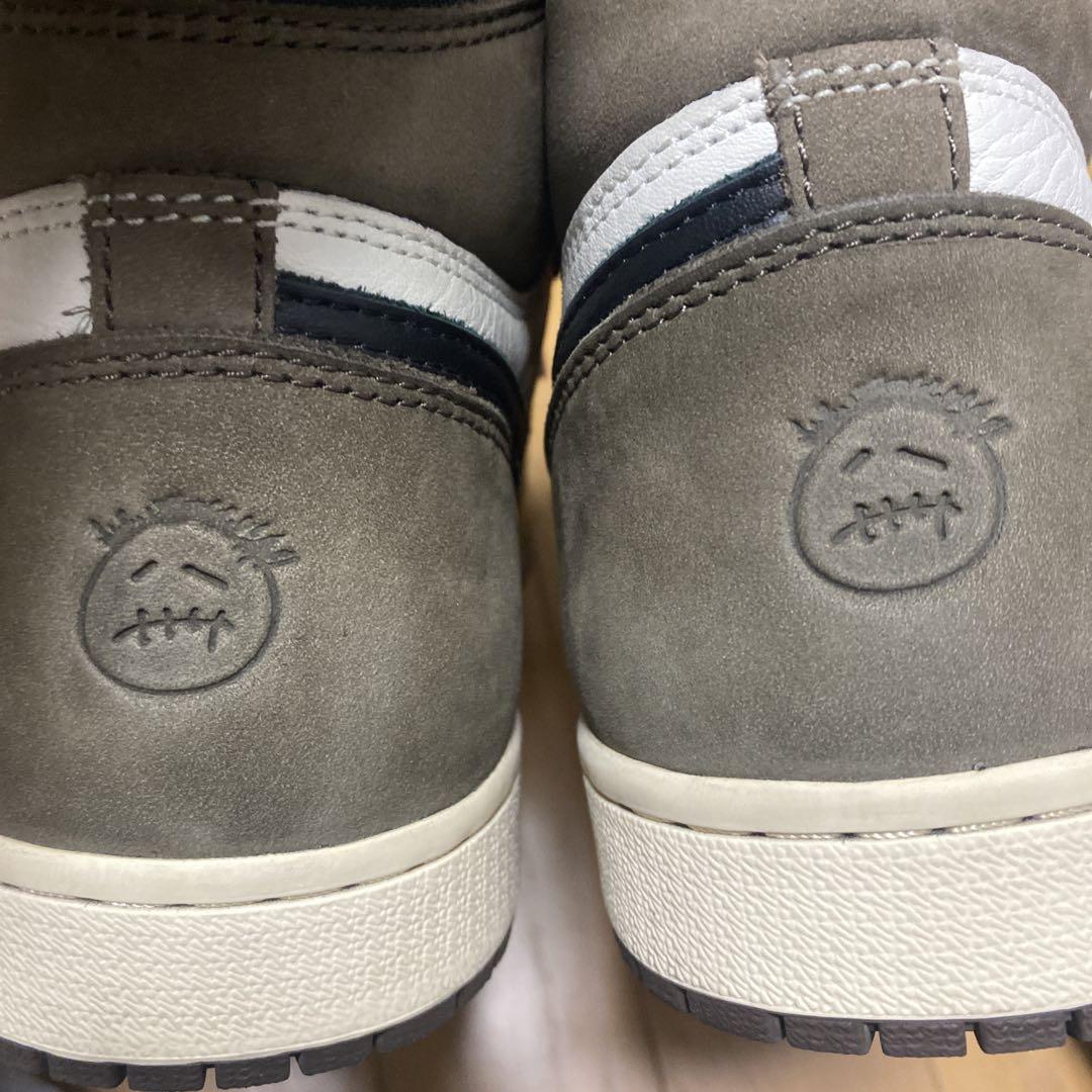 Travis Scott × Nike AirJordan1