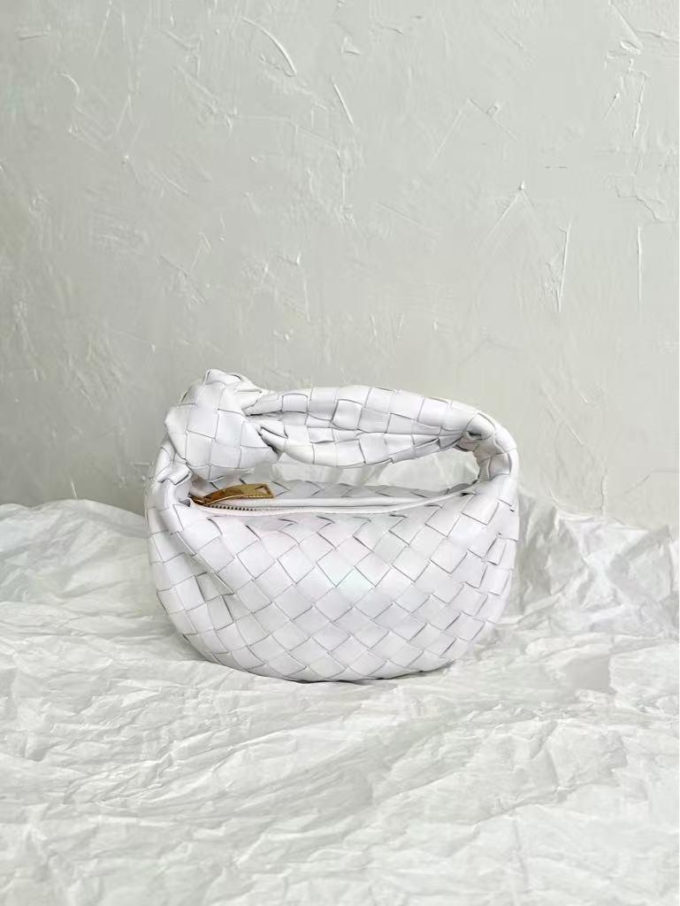 Bottega Veneta直営店 丸みを帯びたミニジョディ ウィメンズ's ジョディ | Bottega Veneta® JP