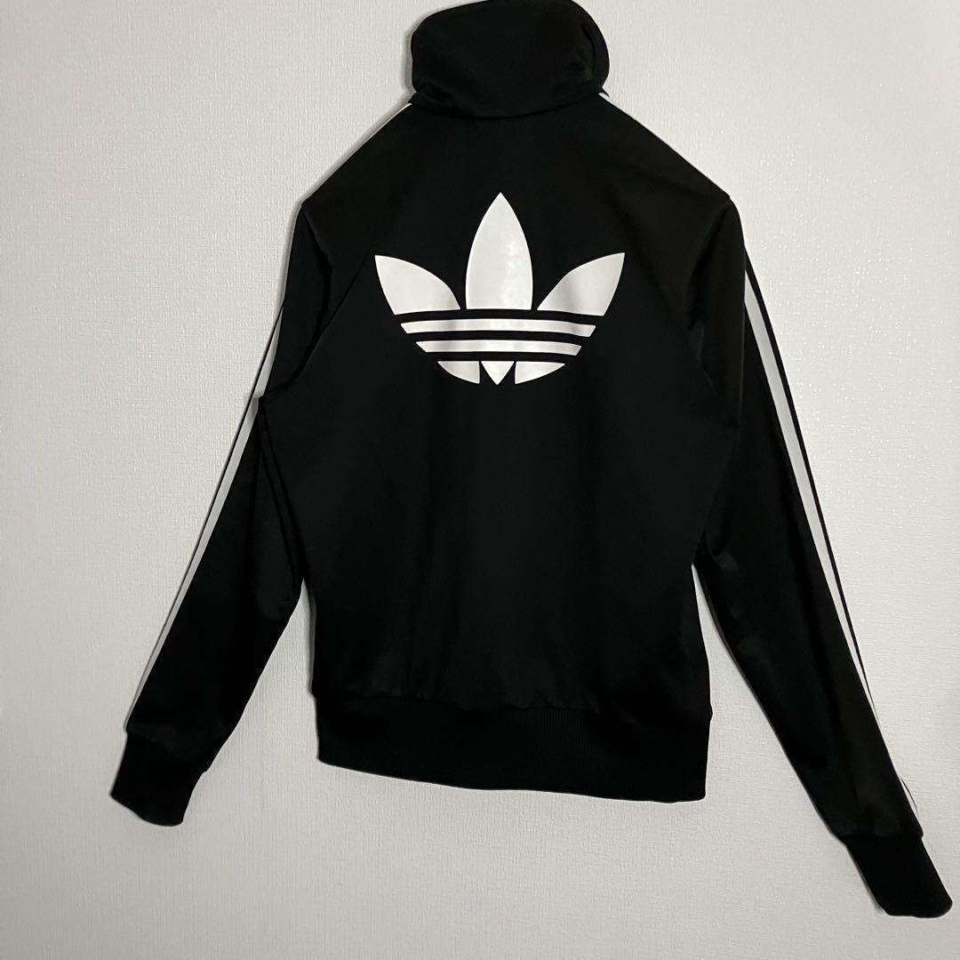 【adidas 人気サイズ L トラックジャケット バックロゴ 黒 白】