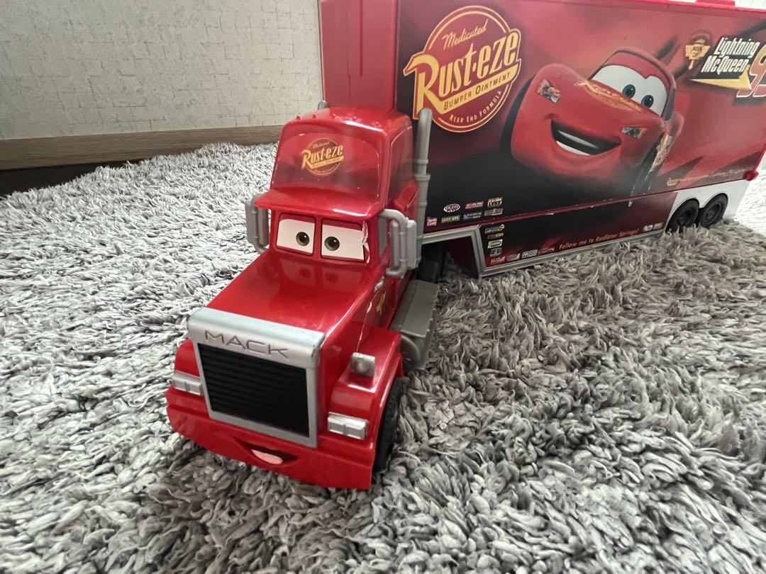 ディズニーカーズ　たくさんのせよう大きなマックトレーラー