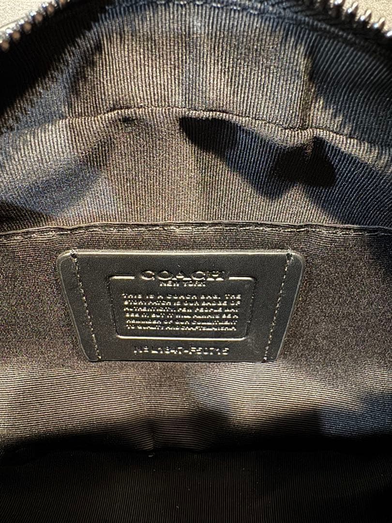 COACH ブラック ショルダーバッグ