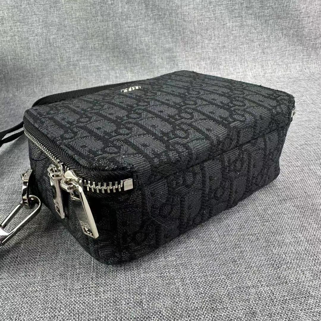 美品❤Dior ショルダーバッグ メッセンジャーポーチ 極美品譲渡】DIORク ショルダーバッグ メッセンジャーポーチ