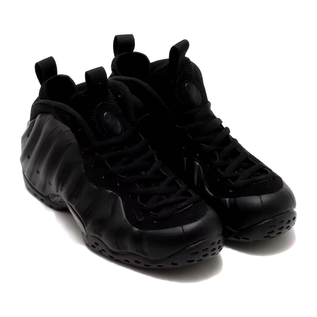 大注目 Nike  One Foamposite Air シューズ(男性用)
