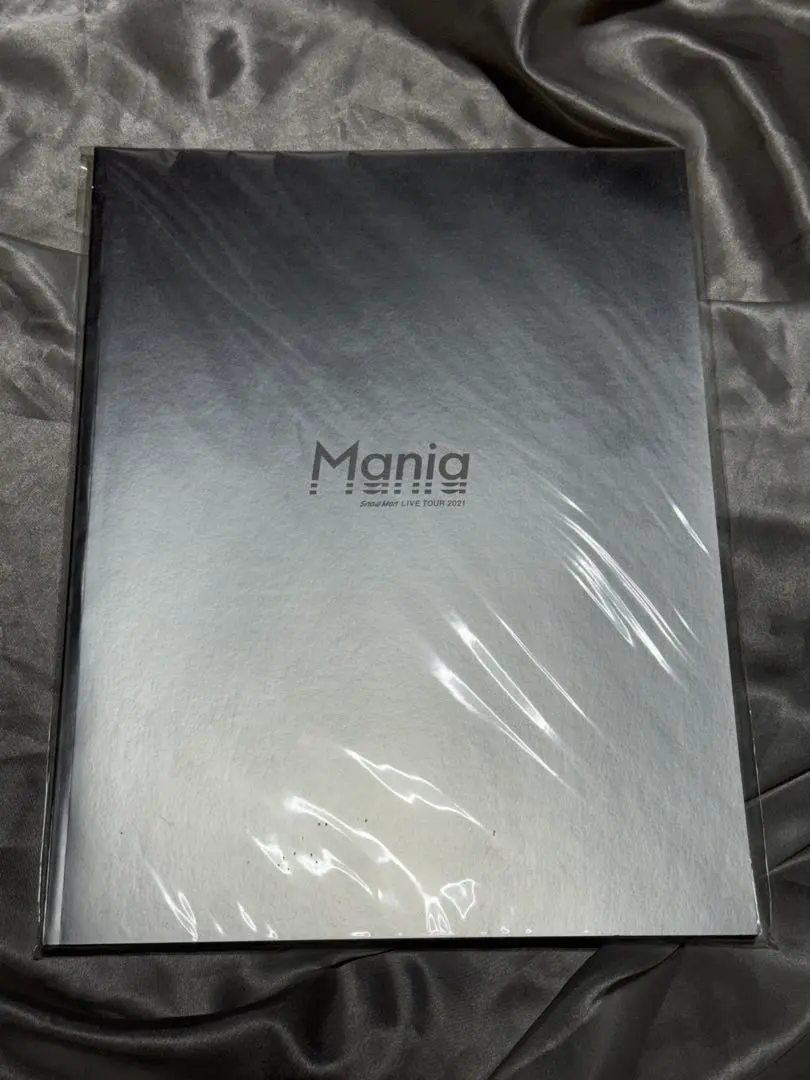 SnowMan LIVE TOUR 2021 Mania 演唱會場刊 的縮圖