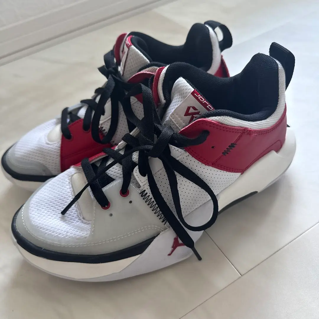 Thumbnail of Jordan Basketball Shoes White/Red