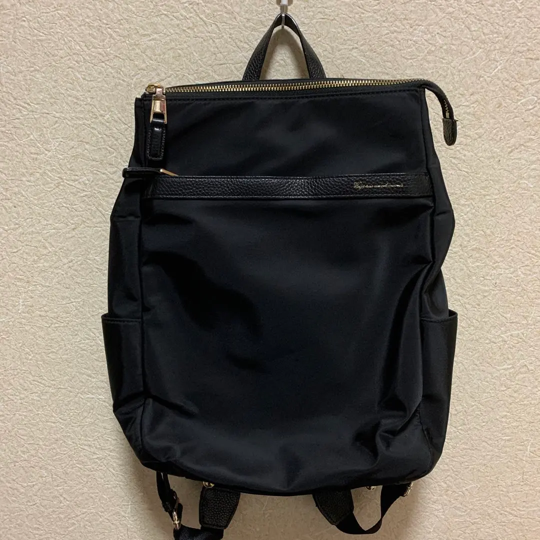 美品 23区 リュック バックパック  vingt-trois ネイビー 美品 23区 リュック バックパック vingt-trois ネイビー