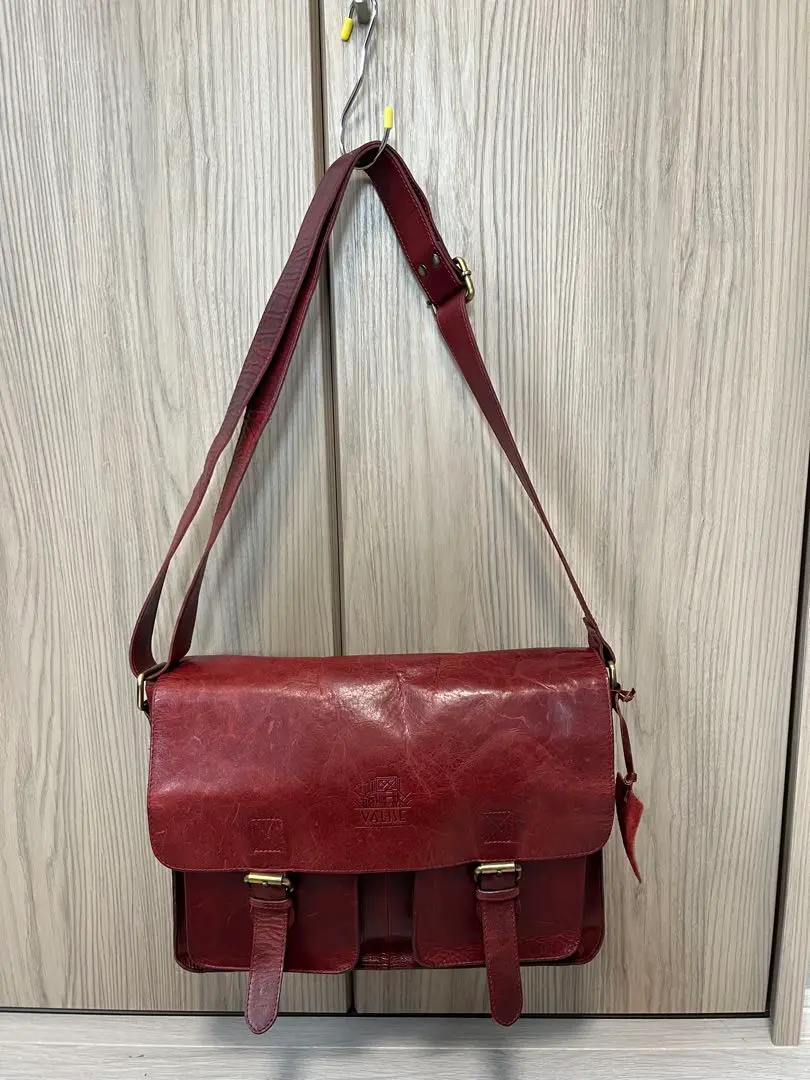 VALISE バリス　ショルダーバッグ　ブラウン　レザー　　ロゴ型押し　メンズ VALISE バリス ショルダーバッグ ブラウン レザー ロゴ型押し