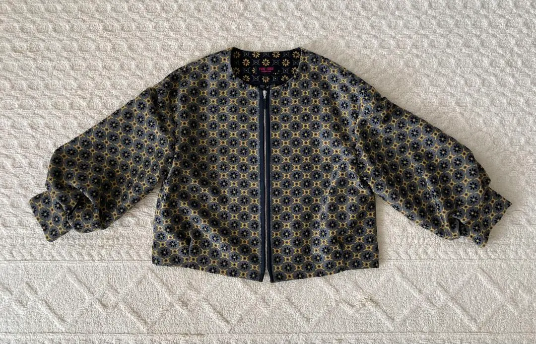 美品 YUKI TORユキトリイ ノーカラー ツイードジャケット 38ラメ 美品 YUKI TORユキトリイ ノーカラー ツイードジャケット 38ラメ