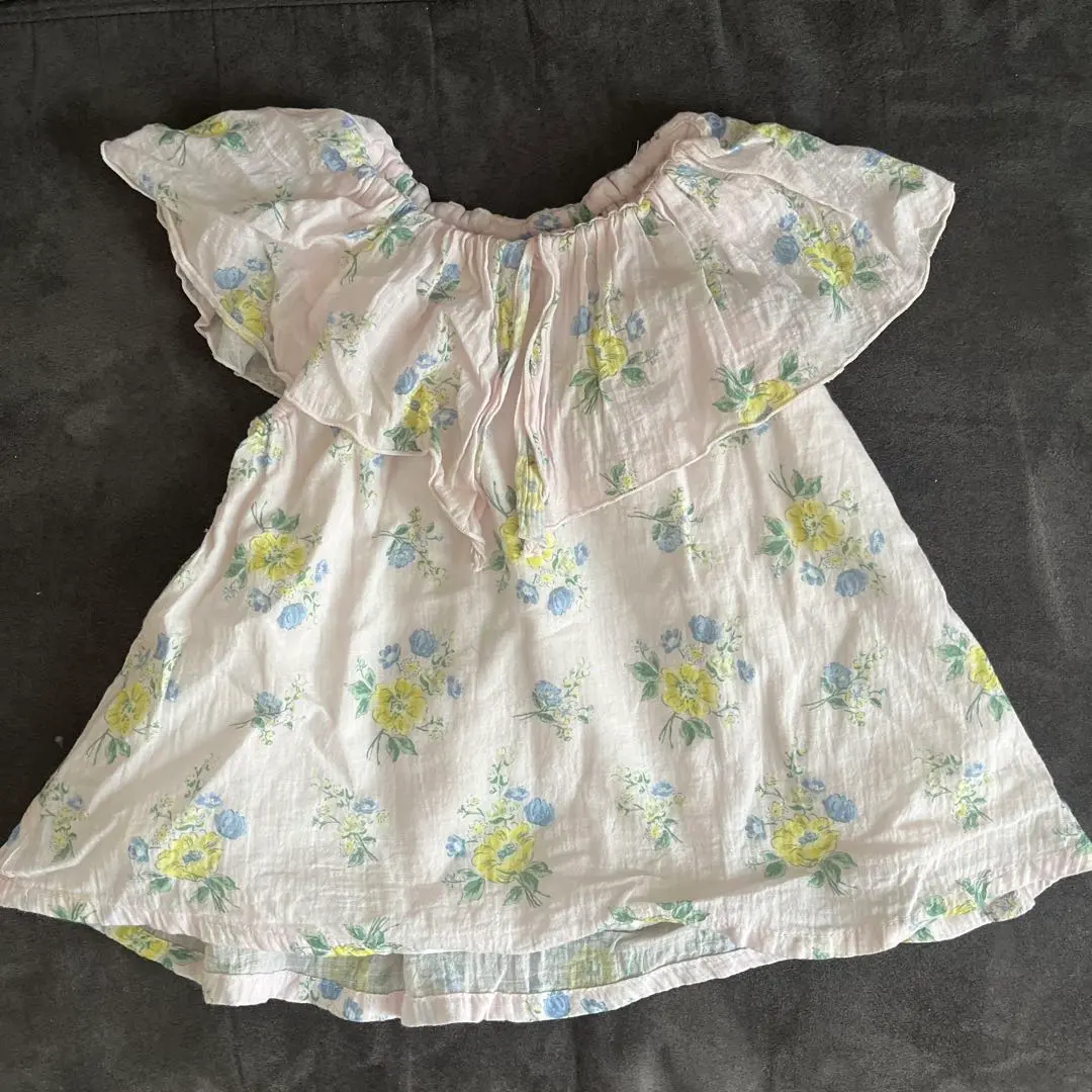 Thumbnail of petit main Floral Print Off-Shoulder Shirt 80