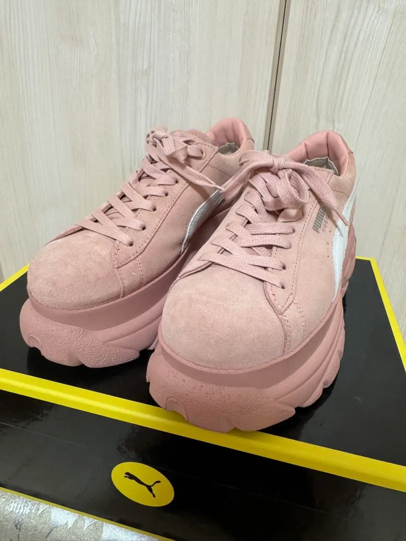 キュートなコラボ! PUMA x BUFFALO SUEDE 厚底スニーカー m10148491054_1.jpg?1738198452