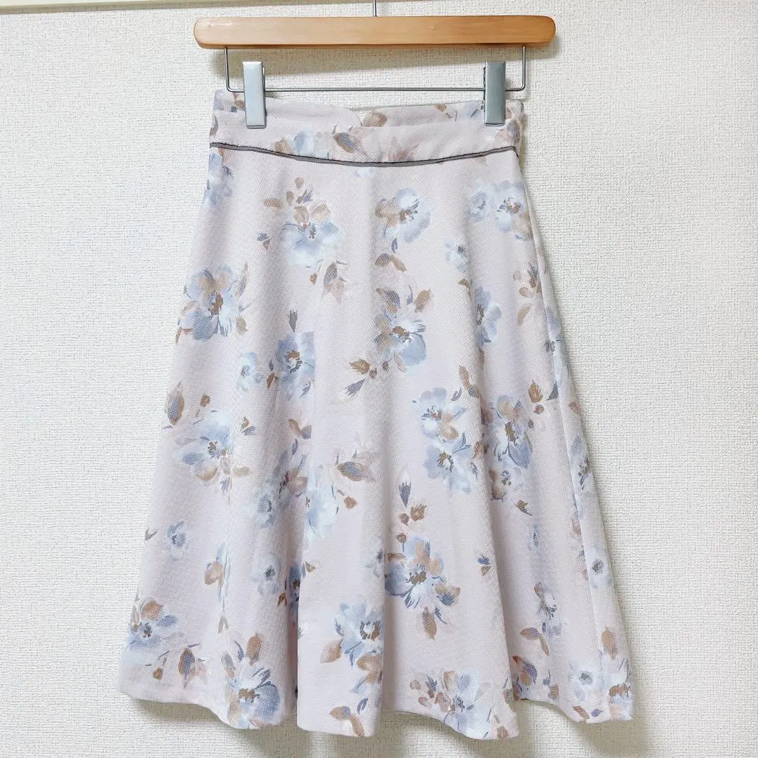 Thumbnail of Floral print flared skirt, size S, light pink