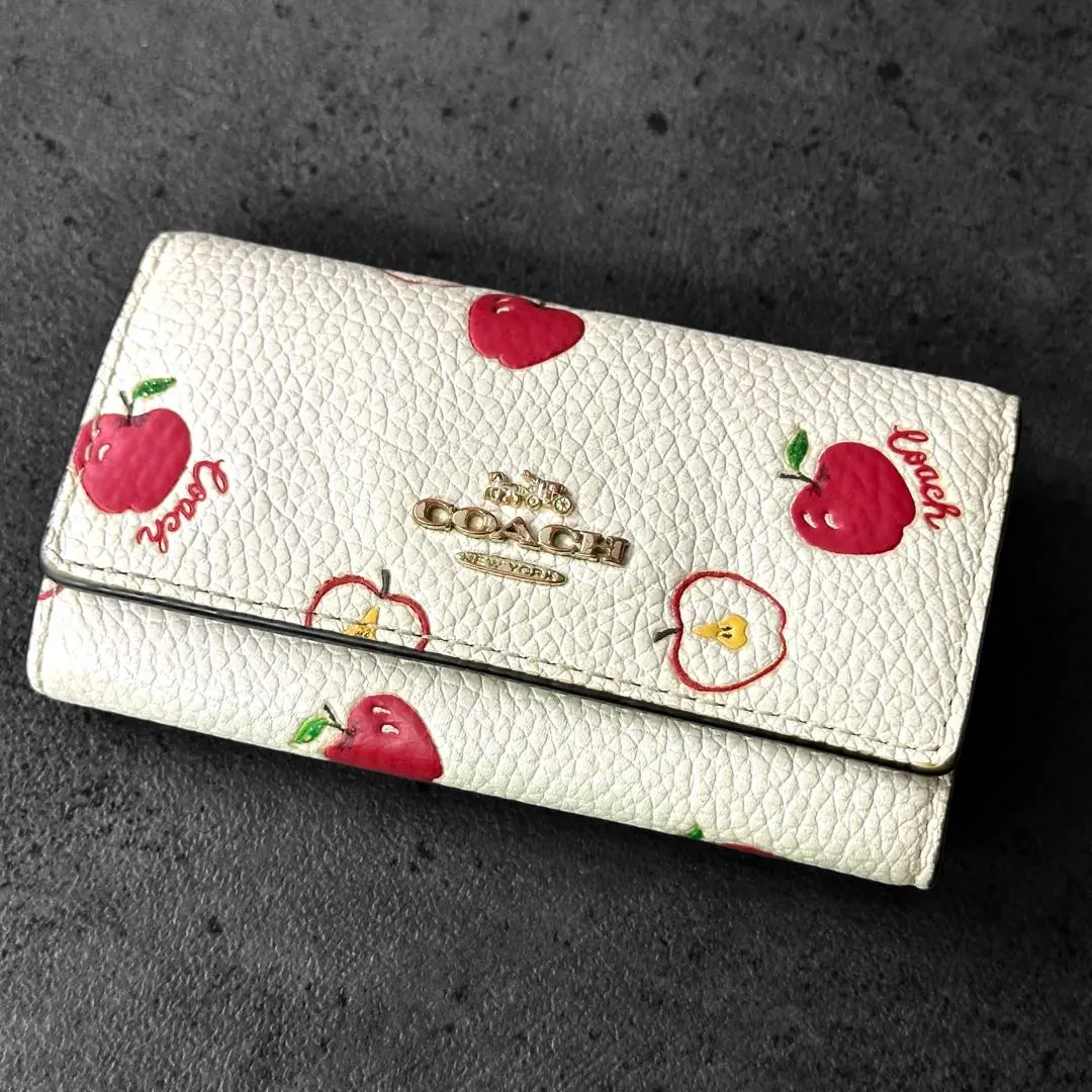 ✧美品✧༚ 【coach】リンゴ柄キーケース 日本限定 - メルカリ
