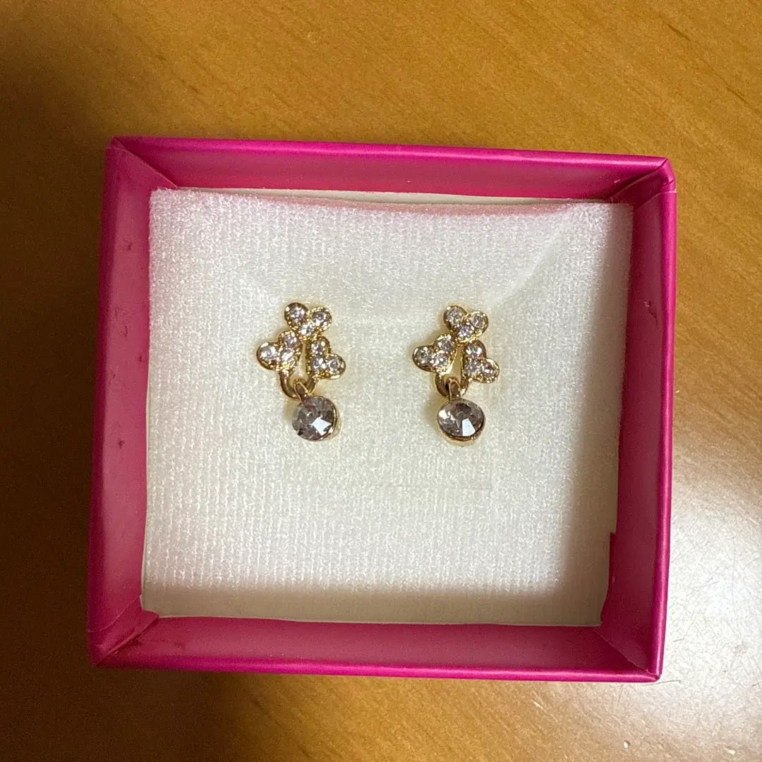Thumbnail of earrings