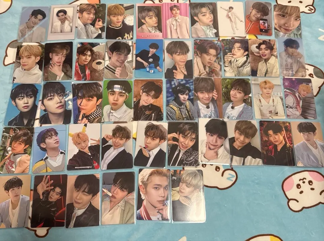 Thumbnail of ZB1 ZeroBaseOne Tele Trading Card Collection - Set of 3