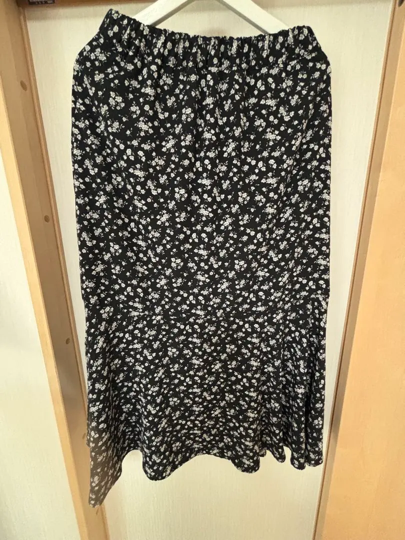 Thumbnail of Floral Flare Skirt, Size L