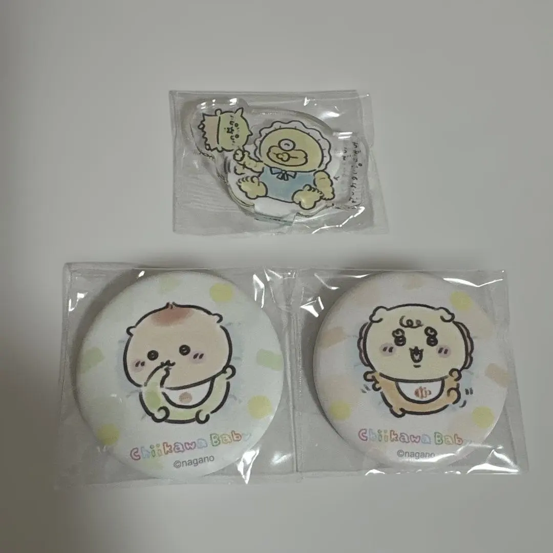 Thumbnail of Chikawa Baby Can Badge & Acrylic Stand