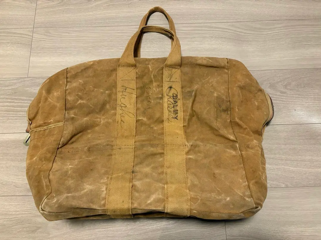 2025年最新】AVIATOR KIT BAGの人気アイテム - メルカリ