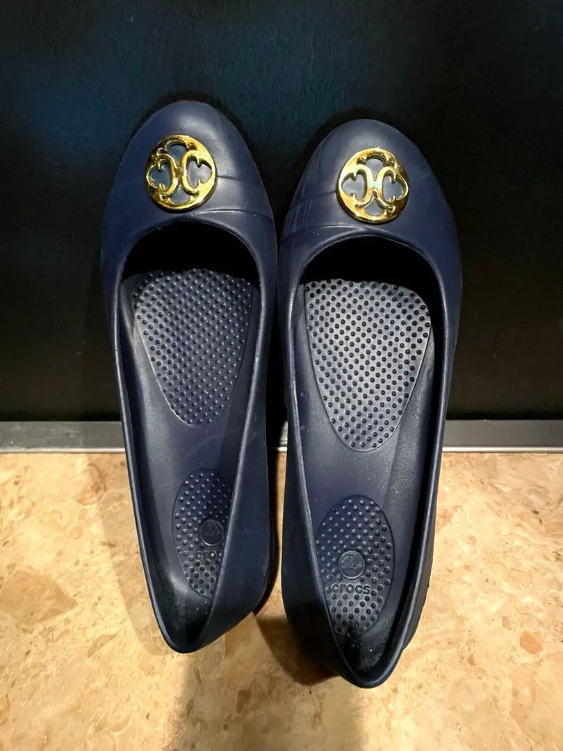 2025年最新】crocs gianna flatの人気アイテム - メルカリ