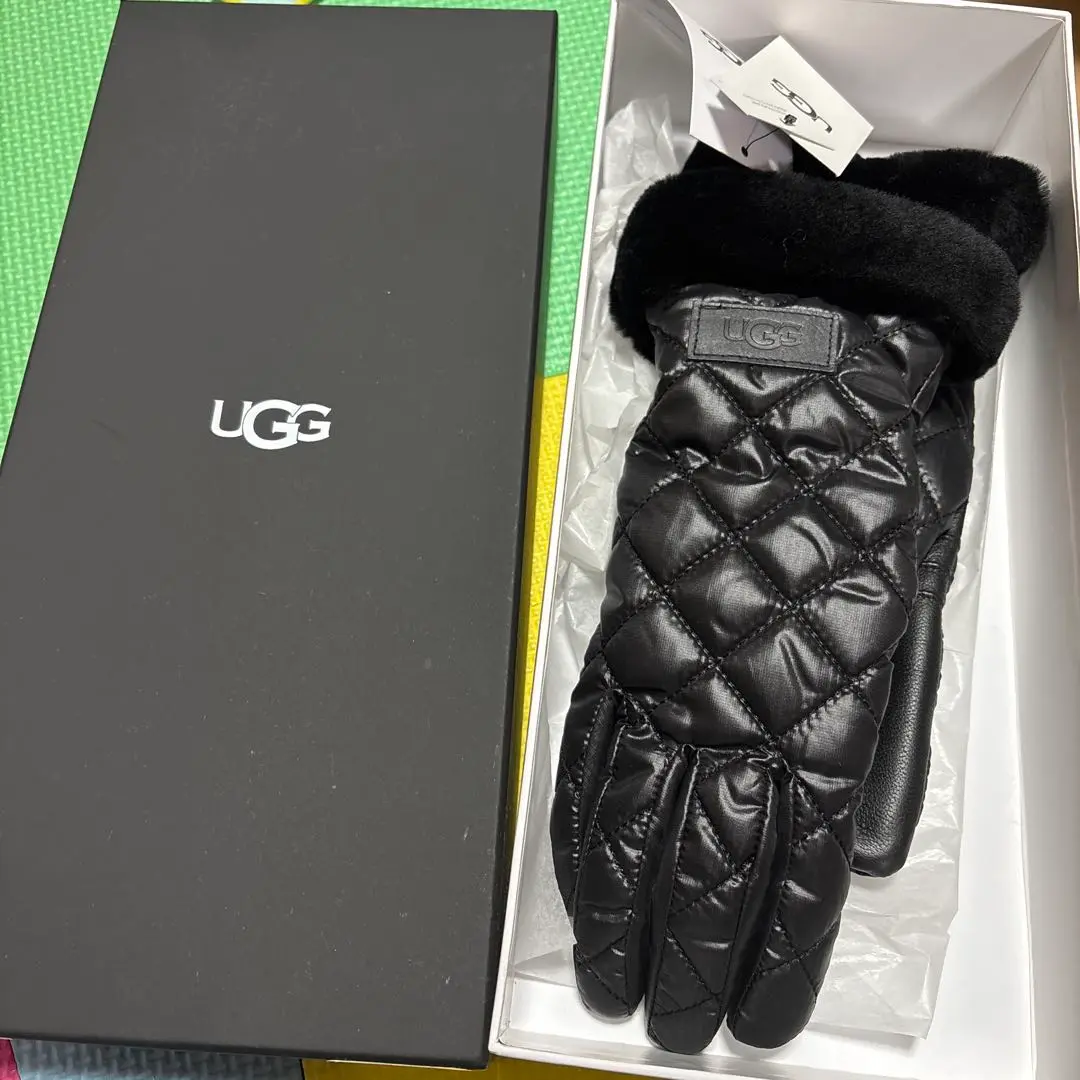【美品】UGG ブラック キルティング 手袋 S/M 2025年最新】ugg 手袋 キルティングの人気アイテム - メルカリ