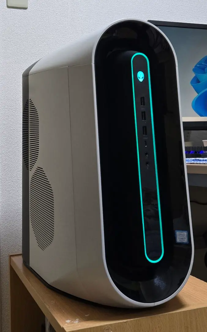 Alienware Aurora R9 ゲーミングpc i7 2070SUPER Amazon.com: Alienware Aurora R9 Gaming Desktop, 9th Gen