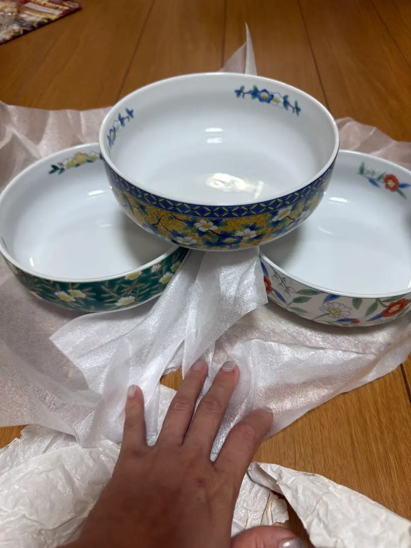 Thumbnail of Arita-yaki (Arita ware), Gosan Kiln, Kutani-yaki (Kutani ware), bowl, rice bowl, large plate