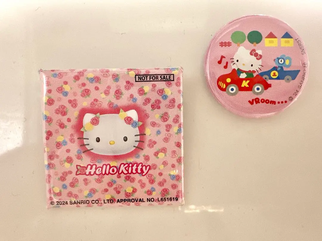 ‪☆レア ハローキティ 25周年記念 ナガサキヤ 缶バッジ セット‪☆ ☆レア ハローキティ 25周年記念 ナガサキヤ 缶バッジ セット‬
