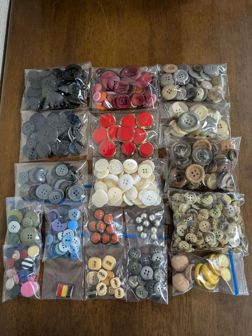 Thumbnail of Button set sale