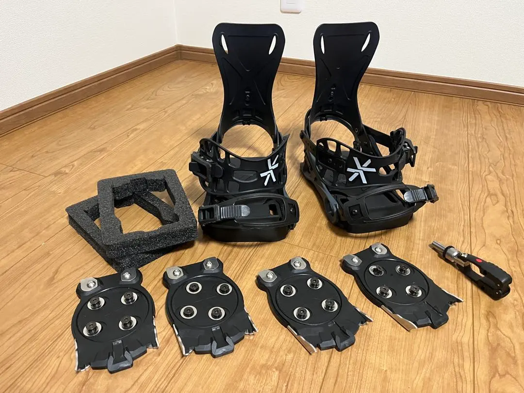 karakoramカラコラム クイーバー 新品未使用 25-26 Karakoram ビンディング QUIVER CONNECTORS 3.0 カラコラム