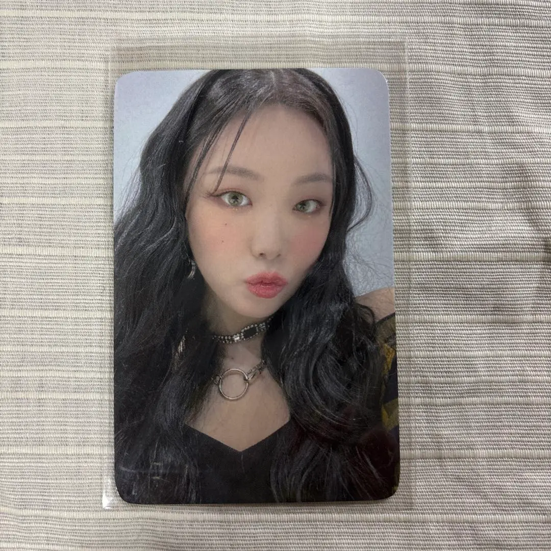 Thumbnail of Billlie Suhyeon photocard Ktown4u benefit