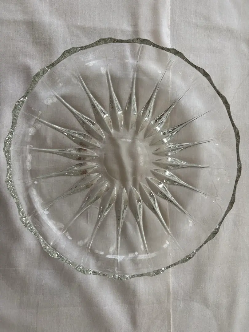 Thumbnail of Glass plate
