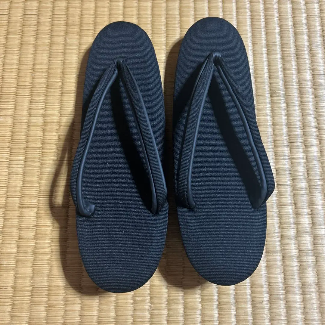 Thumbnail of Women's Zori Sandals, Black, Small