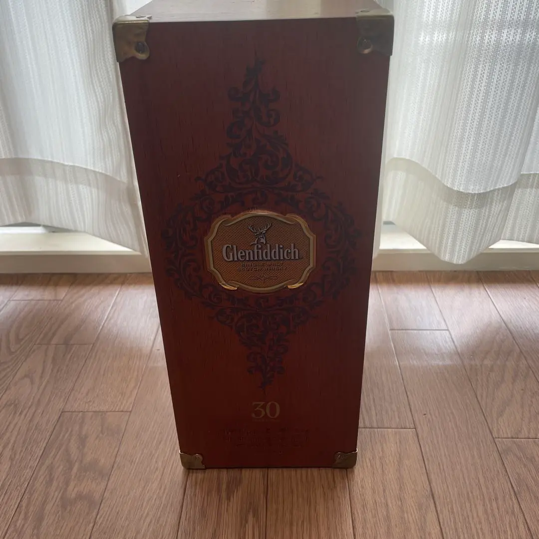 グレンフィディック30年 空ボトル 銀製牡鹿蓋 エディンバーグデキャンタ Glenfiddich Aged 30 years グレンフィディック30年 空ボトル
