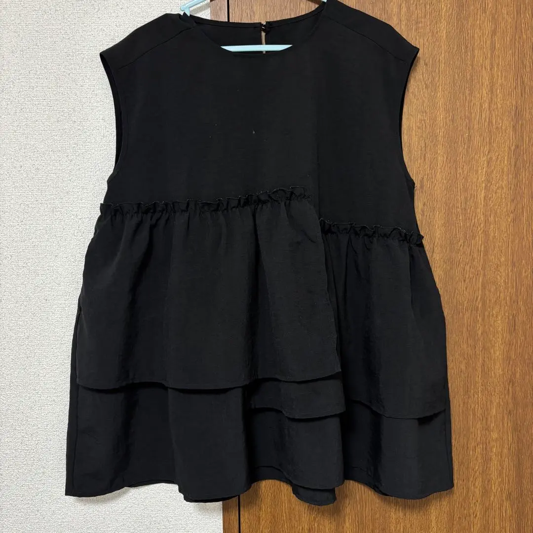 Thumbnail of Black sleeveless tunic with frills, Shimamura, size L