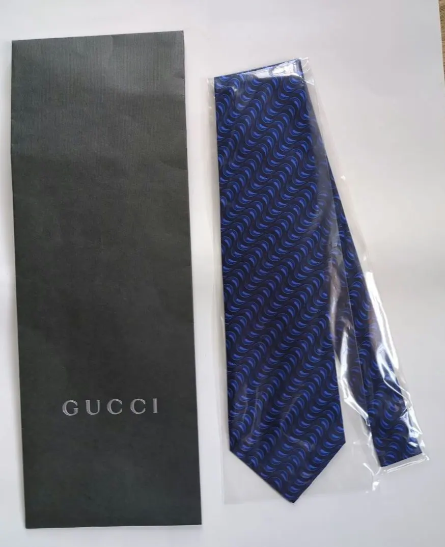 備品★【GUCCI】グッチ　ネクタイ　Gマーク　外箱・タグ付 備品☆GUCCIグッチ ネクタイ Gマーク 外箱・タグ付