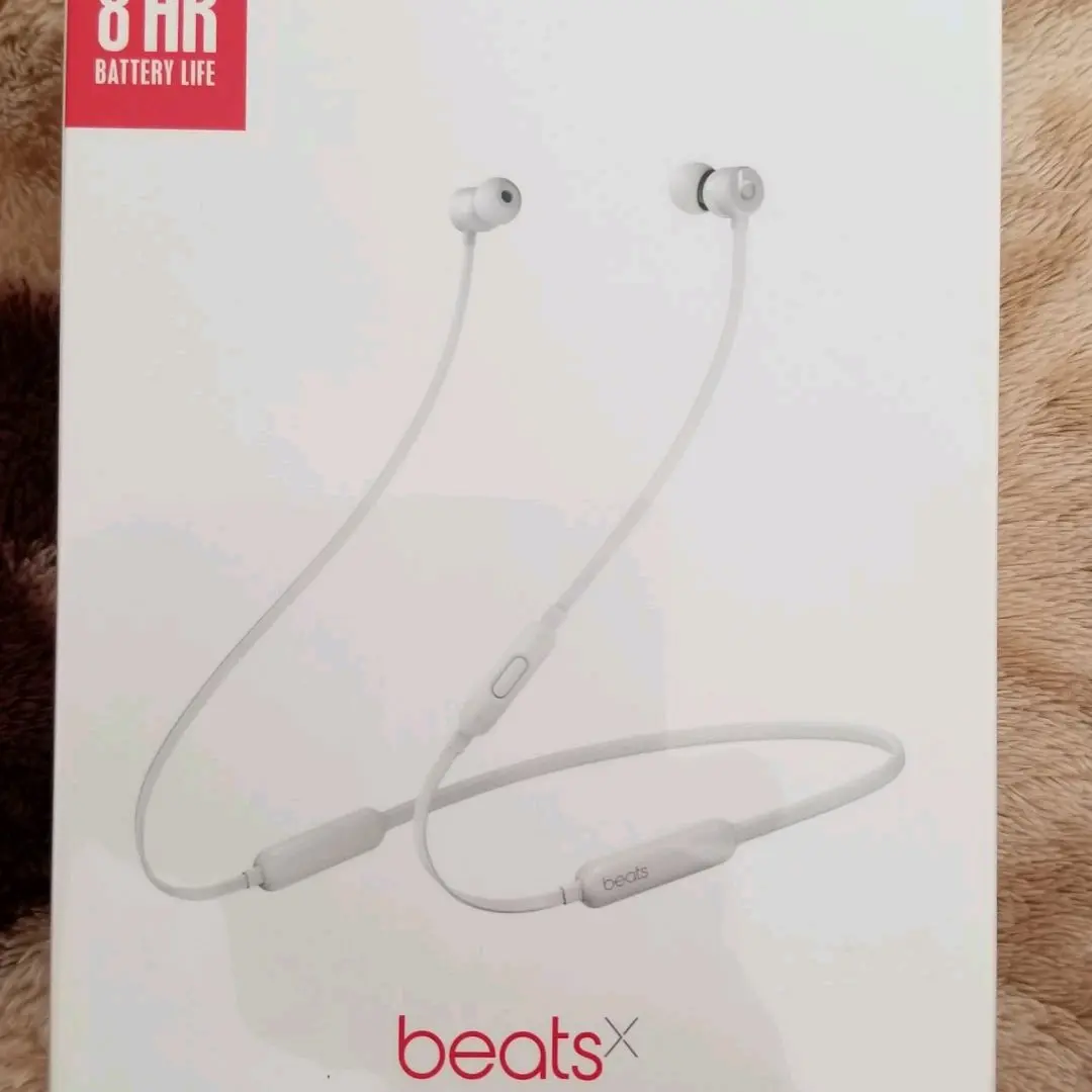 【新品未使用・豪華おまけ】海外beatsX ワイヤレスイヤホン マットシルバー 新品未使用・豪華おまけ】海外beatsX ワイヤレスイヤホン マット