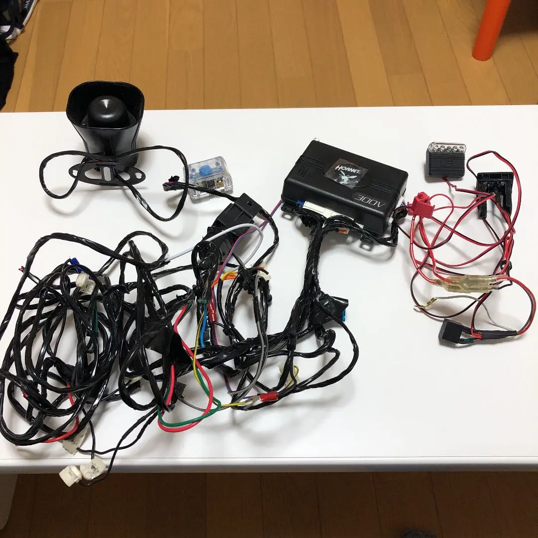 Amazon | 加藤電機 HORNET カーセキュリティ スキャニングLED