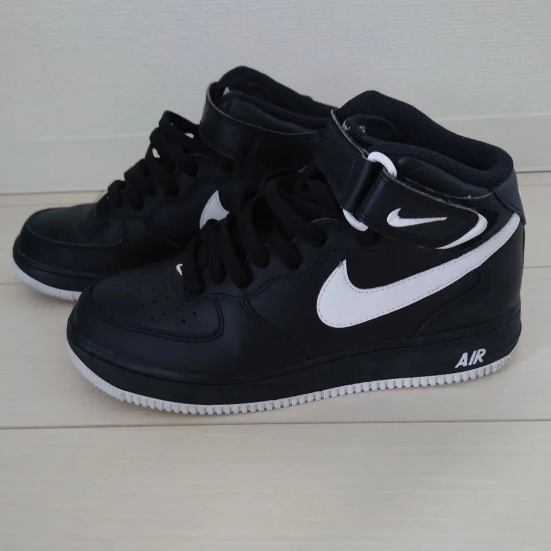 NIKE AIR FORCE 1 MID 07 / 空軍一號 MID 的縮圖
