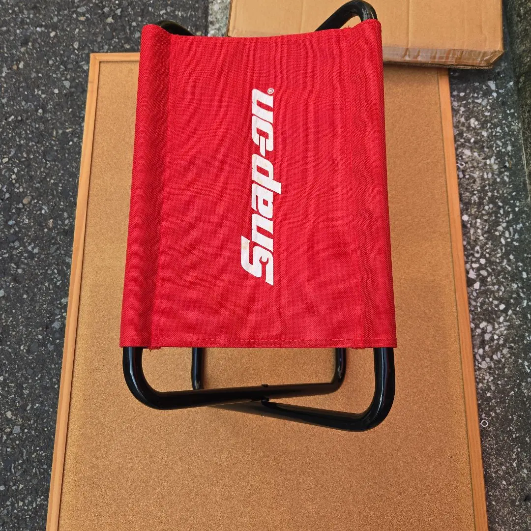 ◯スナップオン　折り畳みベンチチェア　未使用に近い　送料込み◯ ◯スナップオン 折り畳みベンチチェア 未使用に近い 送料込み