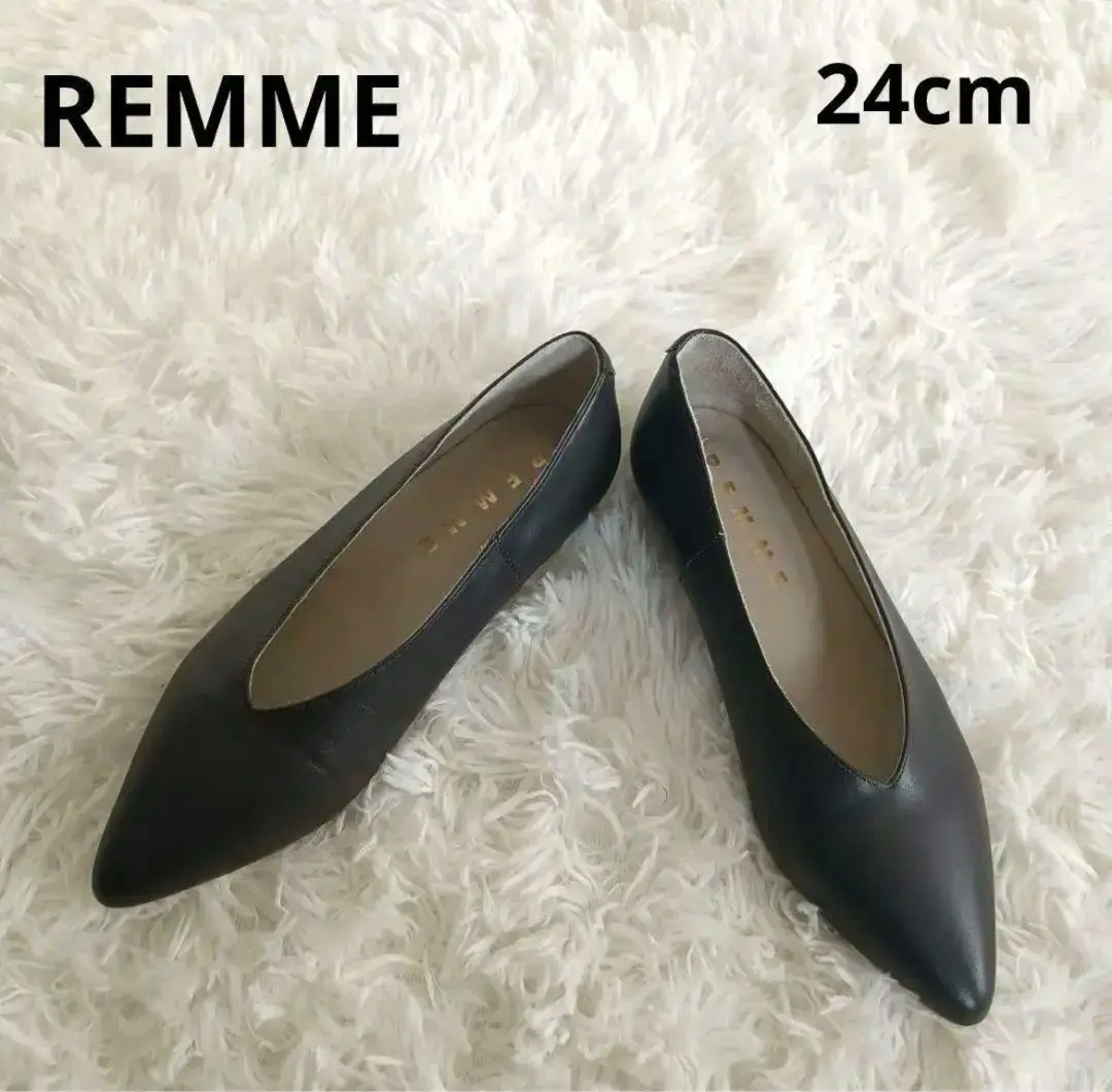 美品✨REMME Vカット パンプス ローヒール ポインテッドトゥ 38 黒 美品✨REMME Vカット パンプス ローヒール ポインテッドトゥ 38