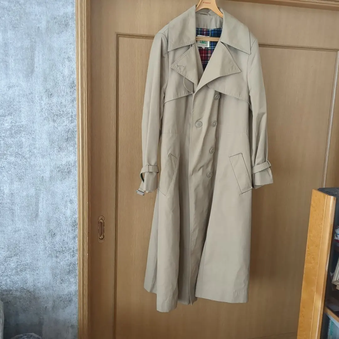 附內襯男士風衣 的縮圖