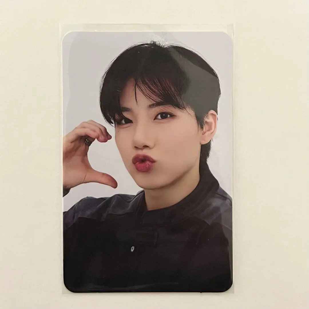 TREASURE 俊奎 小卡 的縮圖