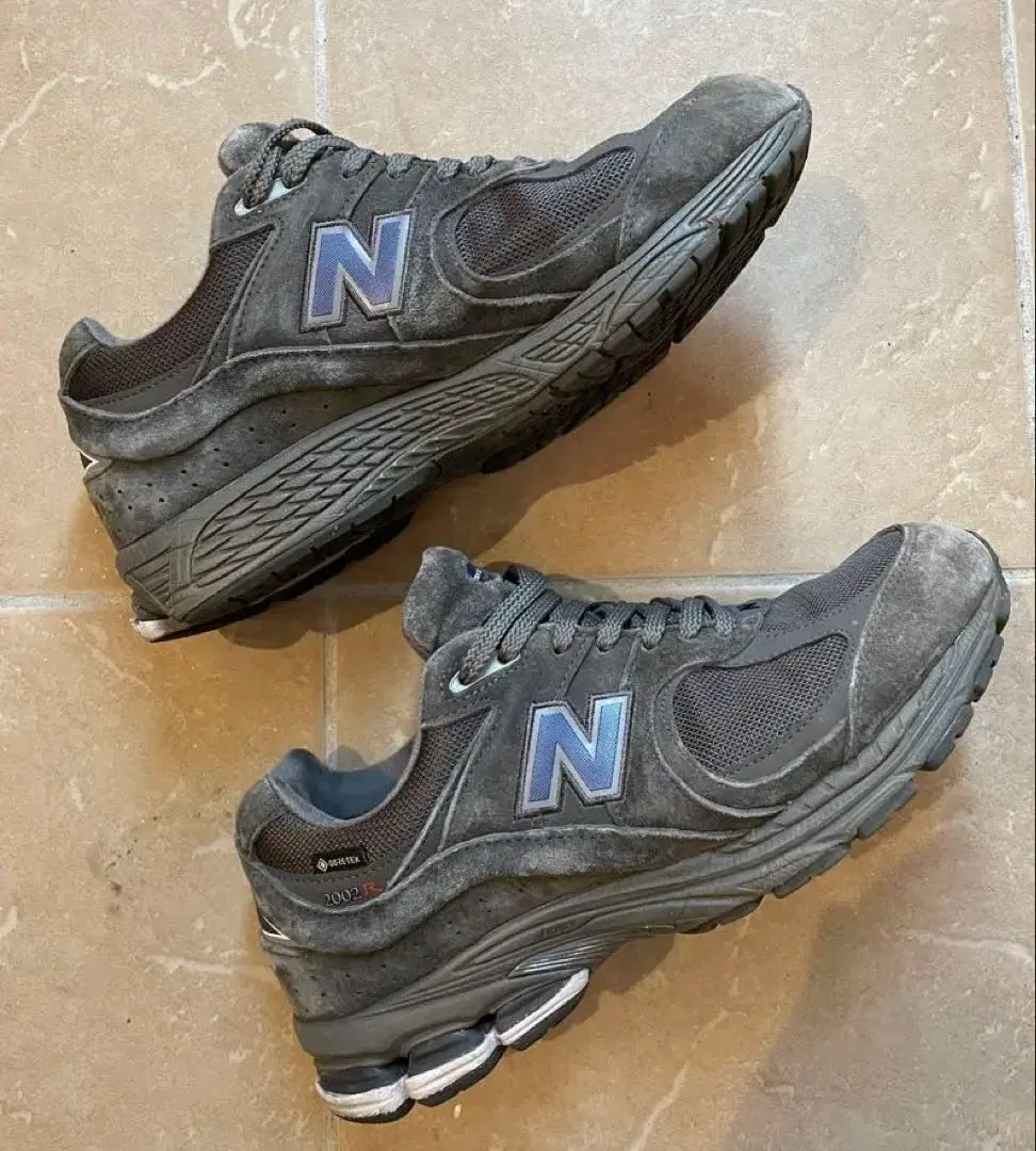 New Balance 2002RXE GORE-TEX BEAMS別注 ビームスからニューバランス2002Rゴアテックス仕様別注モデル