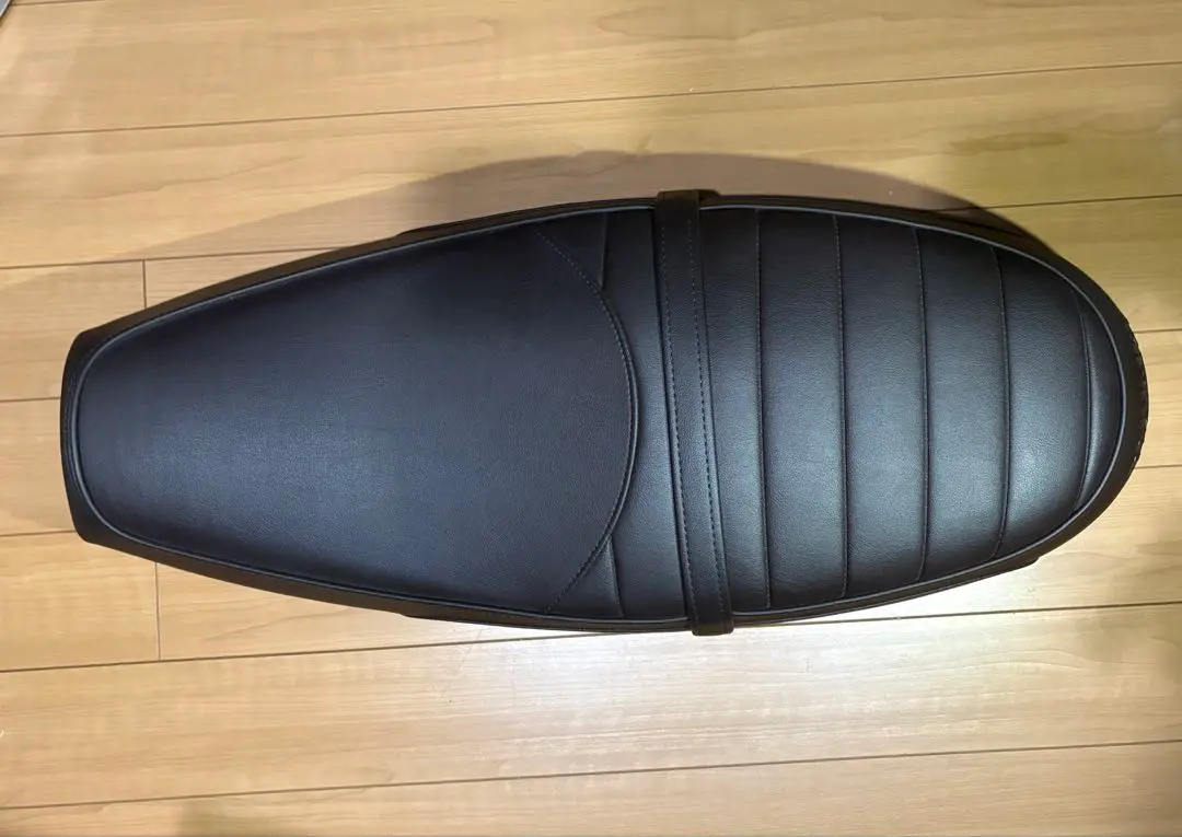 2025年最新】Triumph 用品の種類：シート本体 バイク シートの