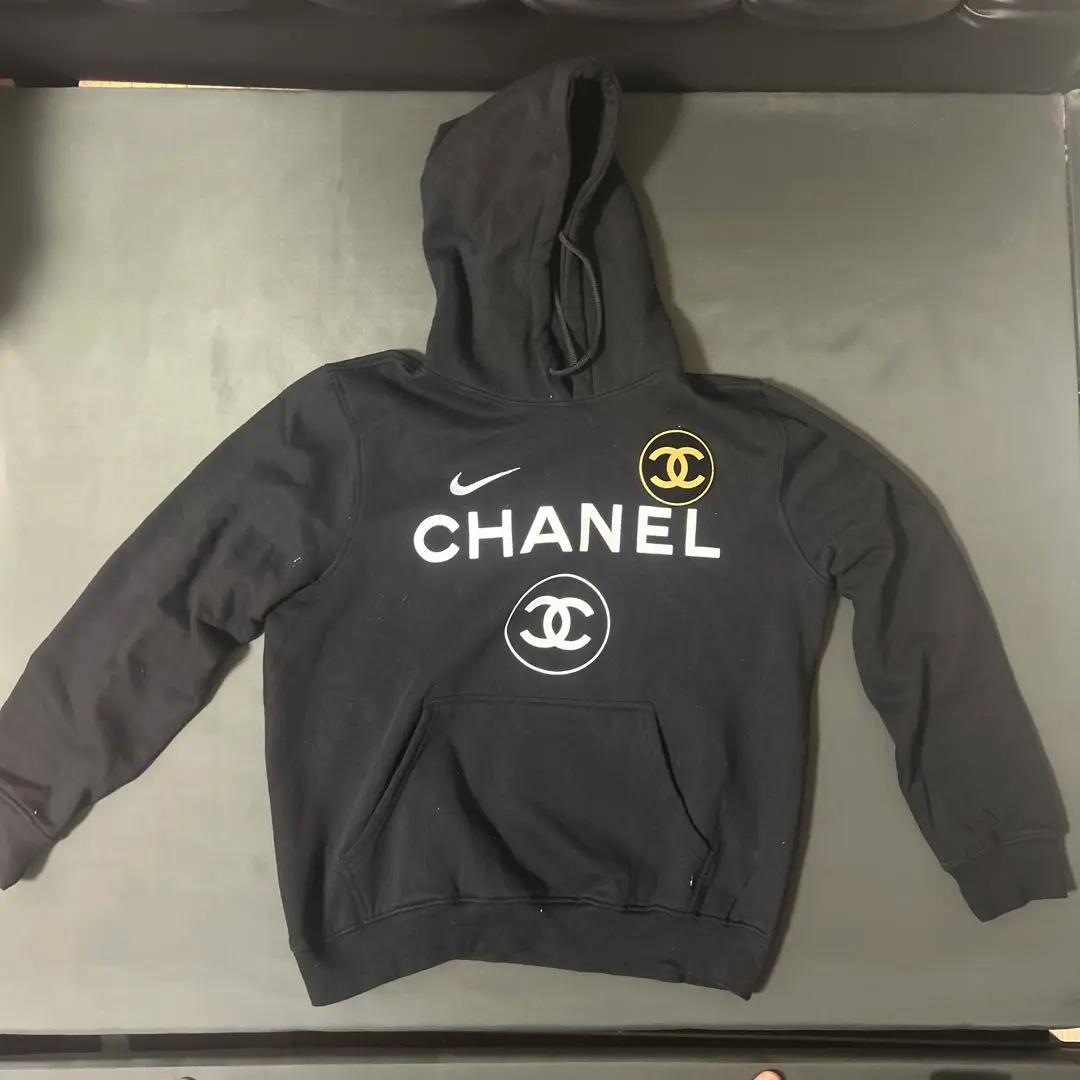 CHANEL×NIKE ナイキ×シャネル　パーカー Lサイズ ホワイト CHANEL×NIKE ナイキ×シャネルパーカー Lサイズ ホワイト