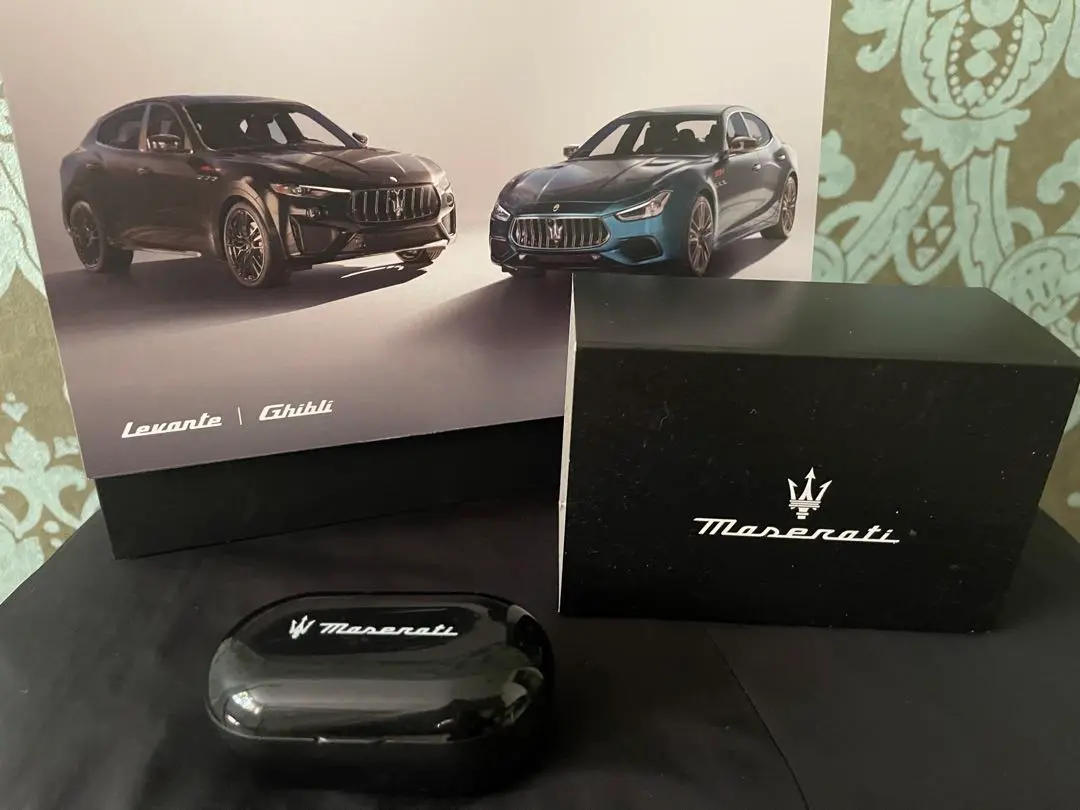 マセラティ　ワイヤレスイヤホン maserati earphone マセラティ Bluetooth イヤホン