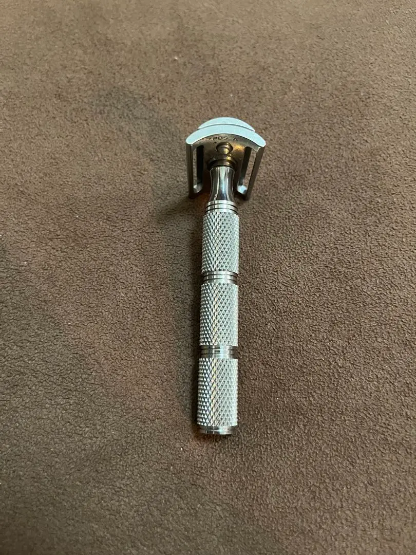 両刃カミソリ　ラゾロック　razorock lupo　ss 72　ベースプレート RazoRock SS Lupo 72 Double-Edge Razor – ItalianBarber