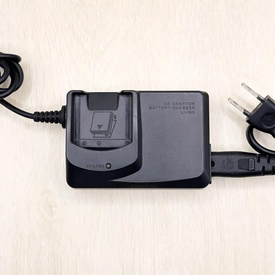 【動作確認OK】 Xacti DSC-E6　SDカード/充電用ACアダプタ付 2025年最新】XACT dsc-e6の人気アイテム - メルカリ